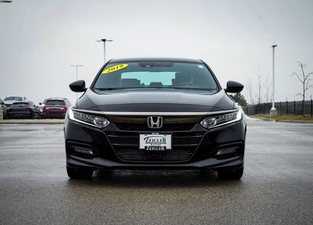 Used 2019 Honda Accord Sport with VIN 1HGCV1F30KA010113 for sale in Sturtevant, WI