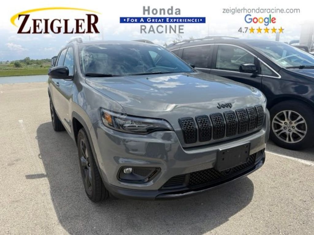 Used 2023 Jeep Cherokee Altitude Lux SUV