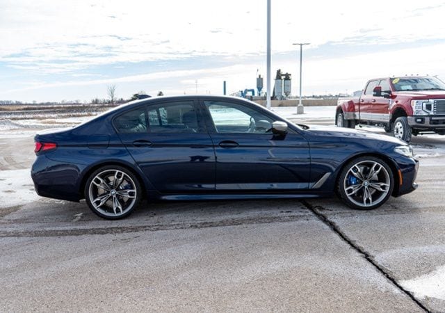2023 BMW M550I - Image 8