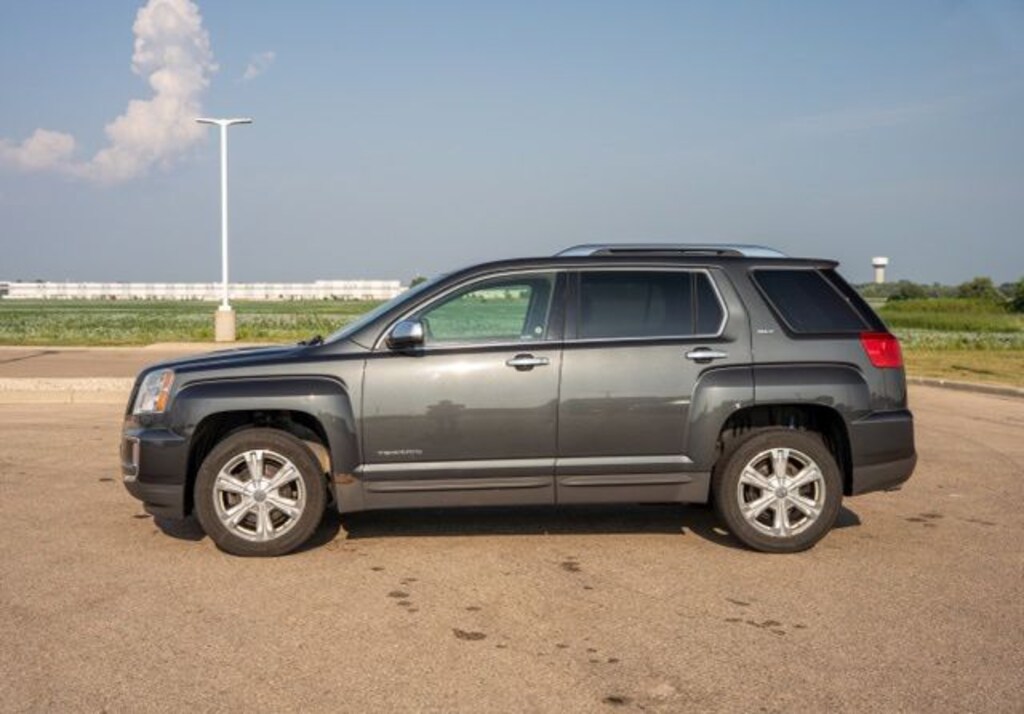 Used 2017 GMC Terrain SLT SUV