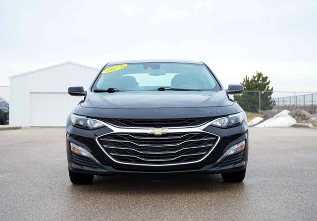 Used 2023 Chevrolet Malibu 1LT with VIN 1G1ZD5STXPF203266 for sale in Sturtevant, WI