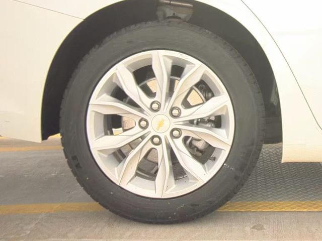 2023 CHEVROLET MALIBU - Image 8