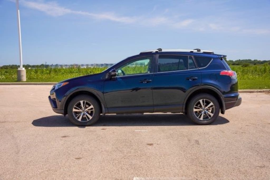 Used 2018 Toyota RAV4 XLE SUV