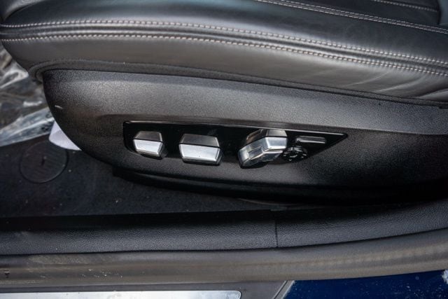 2023 BMW M550I - Image 19