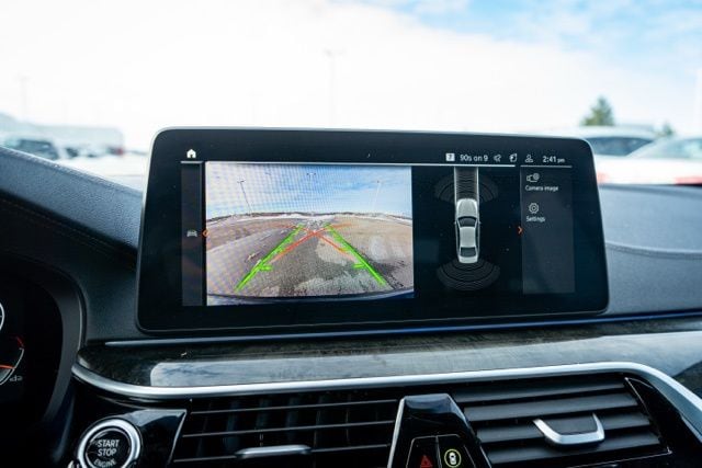 2023 BMW M550I - Image 25