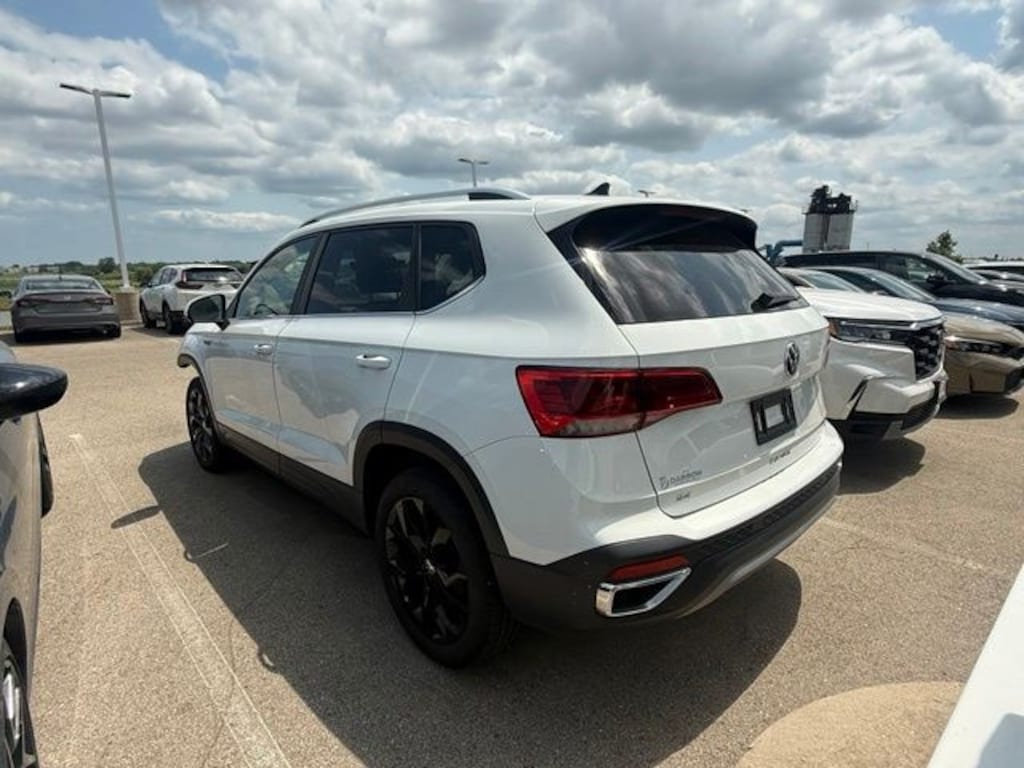 Used 2023 Volkswagen Taos 1.5T SE SUV