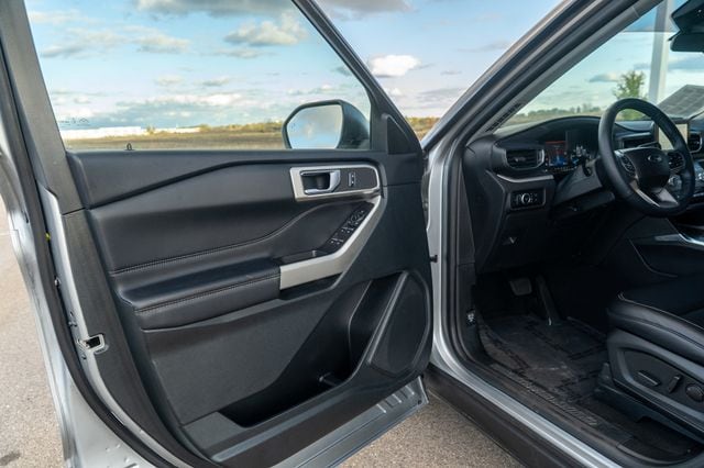 2023 Ford Explorer XLT - Photo 24