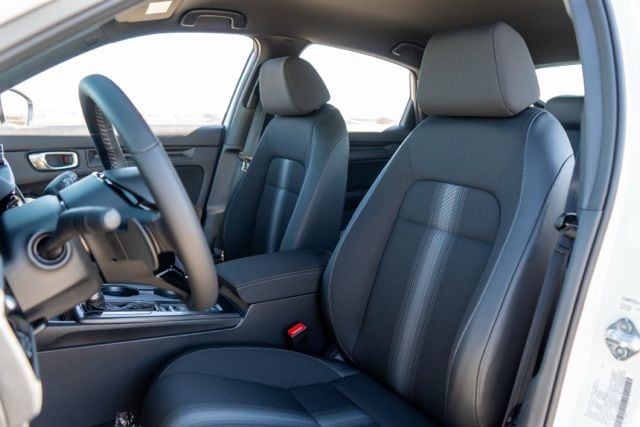 2026 Honda Civic Hatchback Sport - Photo 16