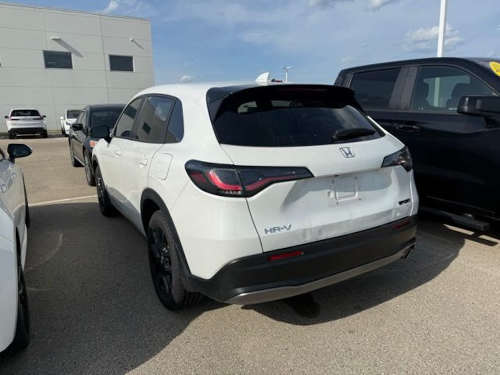 Used 2024 Honda HR-V Sport w/BSI SUV