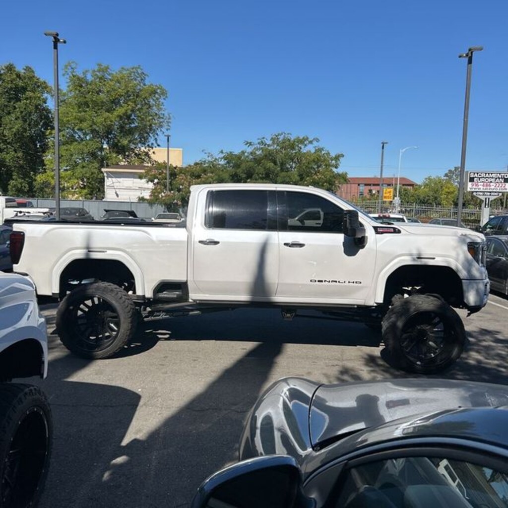 Used 2020 GMC Sierra 2500HD Denali Truck Crew Cab