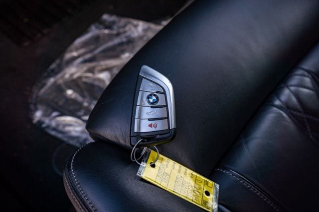 2023 BMW M550I - Image 28