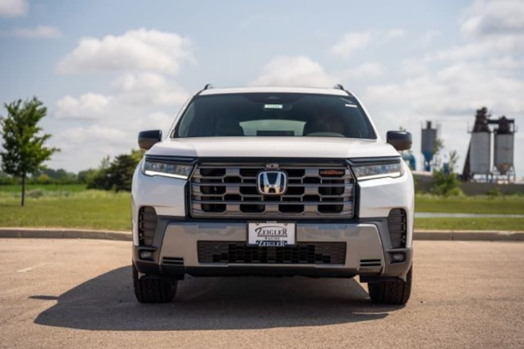 New 2026 Honda Pilot TrailSport SUV
