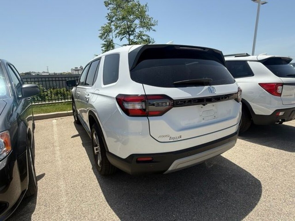 Used 2025 Honda Pilot EX-L SUV