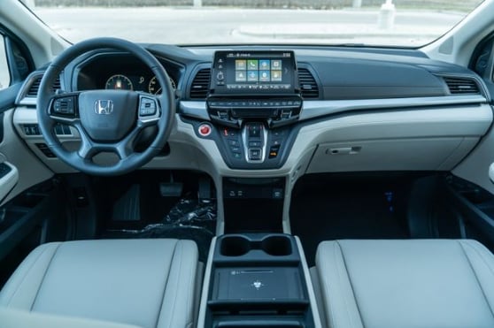 honda-odyssey-interior.png