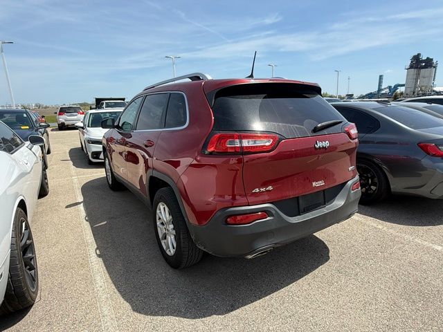 Used 2016 Jeep Cherokee Latitude with VIN 1C4PJMCS8GW103836 for sale in Sturtevant, WI