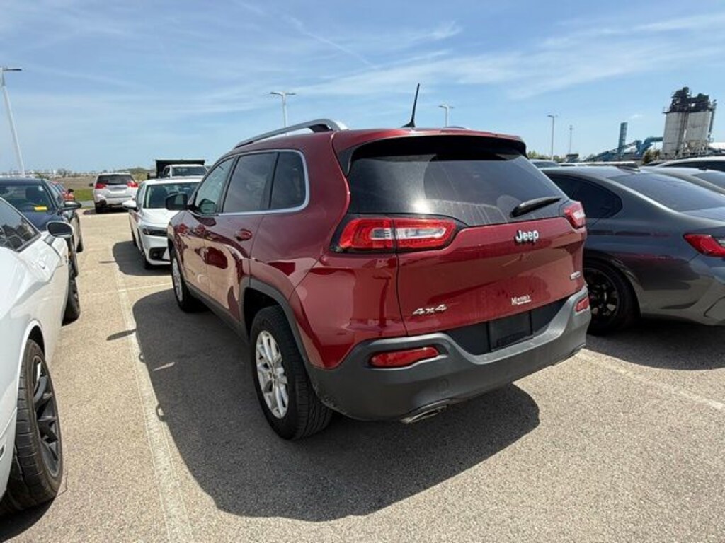 Used 2016 Jeep Cherokee Latitude 4x4 SUV
