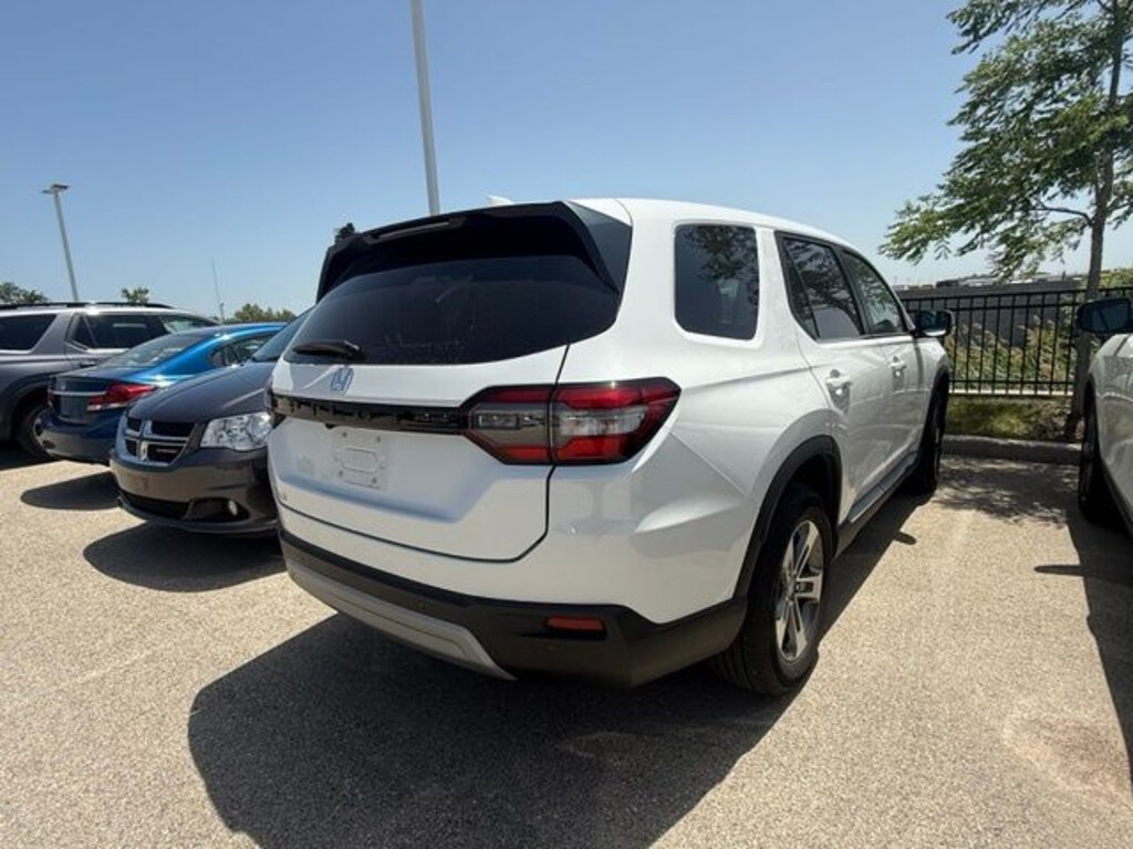 Used 2025 Honda Pilot EX-L SUV