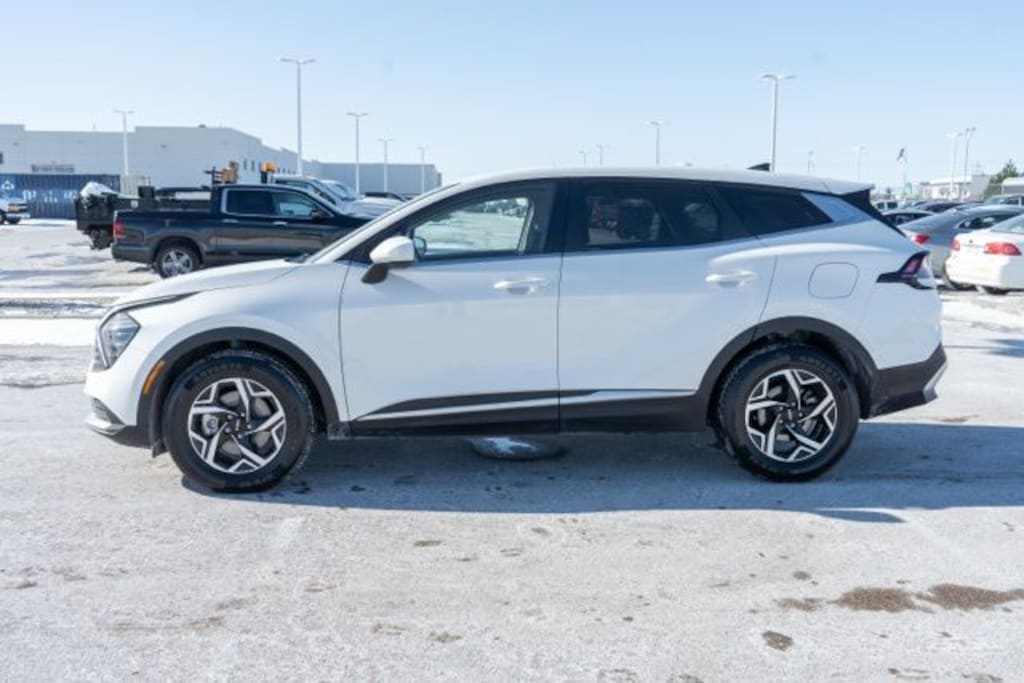 Used 2024 Kia Sportage LX SUV