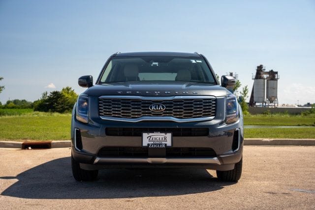 Used 2020 Kia Telluride EX with VIN 5XYP3DHC3LG023976 for sale in Sturtevant, WI