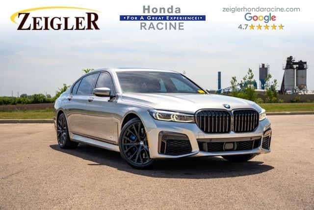 2022 BMW 7 Series 740i's photo
