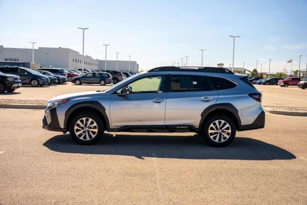 Used 2024 Subaru Outback Premium SUV