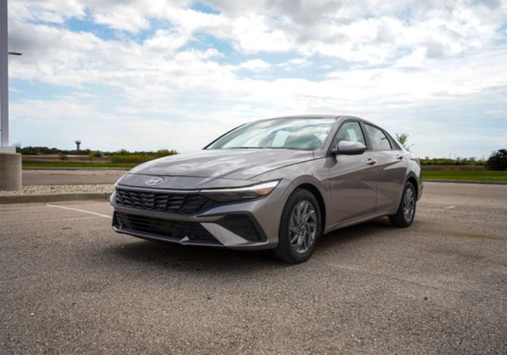 Used 2024 Hyundai Elantra SEL Sedan
