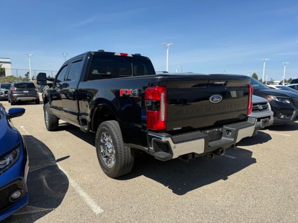 Used 2023 Ford F-250 Truck Crew Cab
