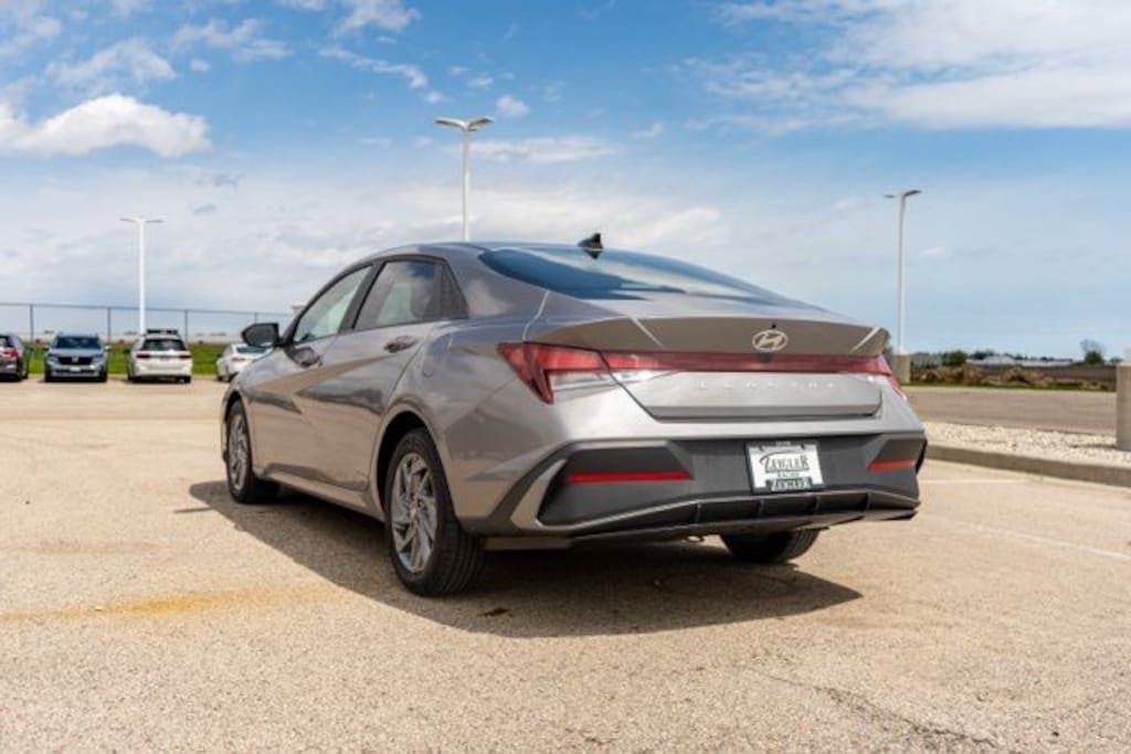 Used 2024 Hyundai Elantra SEL Sedan