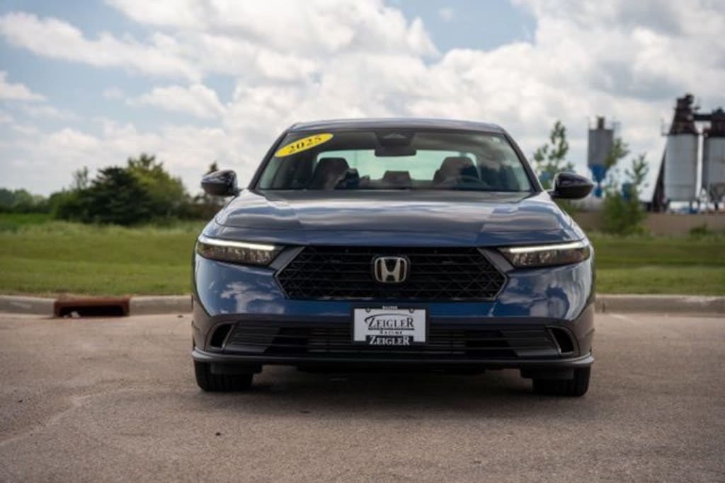 Used 2025 Honda Accord SE Sedan