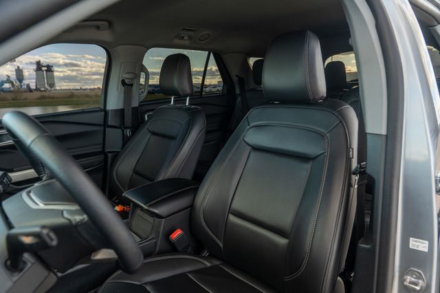 2023 Ford Explorer XLT - Photo 15
