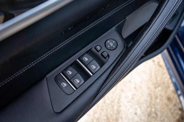 2023 BMW M550I - Image 18