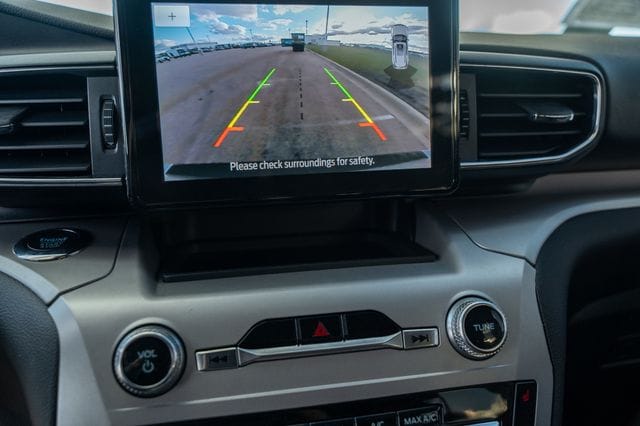 2023 Ford Explorer XLT - Photo 31
