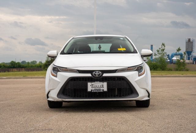 Used 2020 Toyota Corolla LE with VIN 5YFEPRAE7LP107654 for sale in Sturtevant, WI