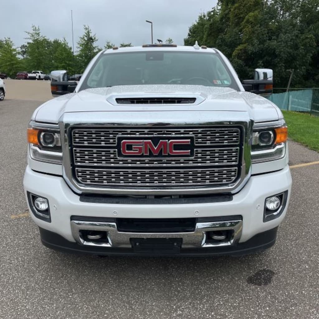 Used 2019 GMC Sierra 2500HD Denali Truck Crew Cab
