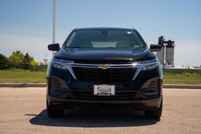 Used 2022 Chevrolet Equinox LS with VIN 2GNAXSEV1N6151614 for sale in Sturtevant, WI