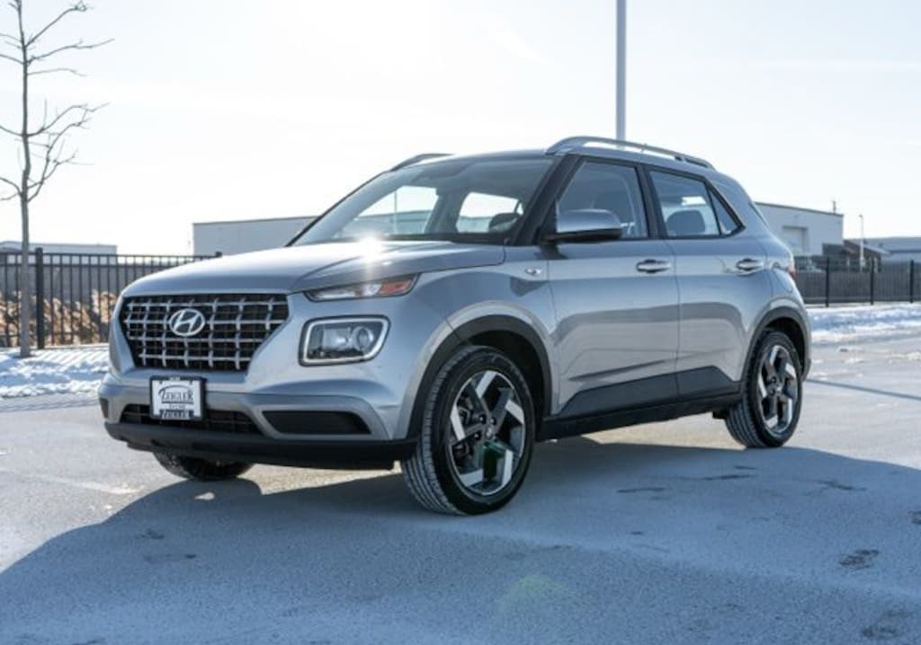 Used 2023 Hyundai Venue SEL SUV