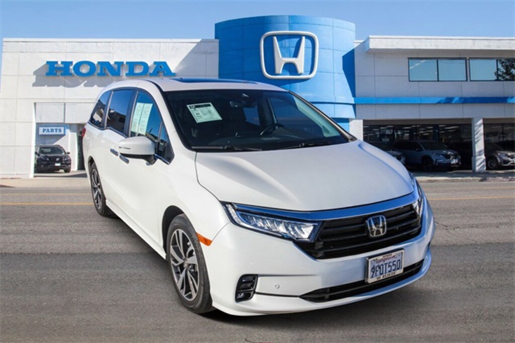 Certified 2023 Honda Odyssey Touring Van