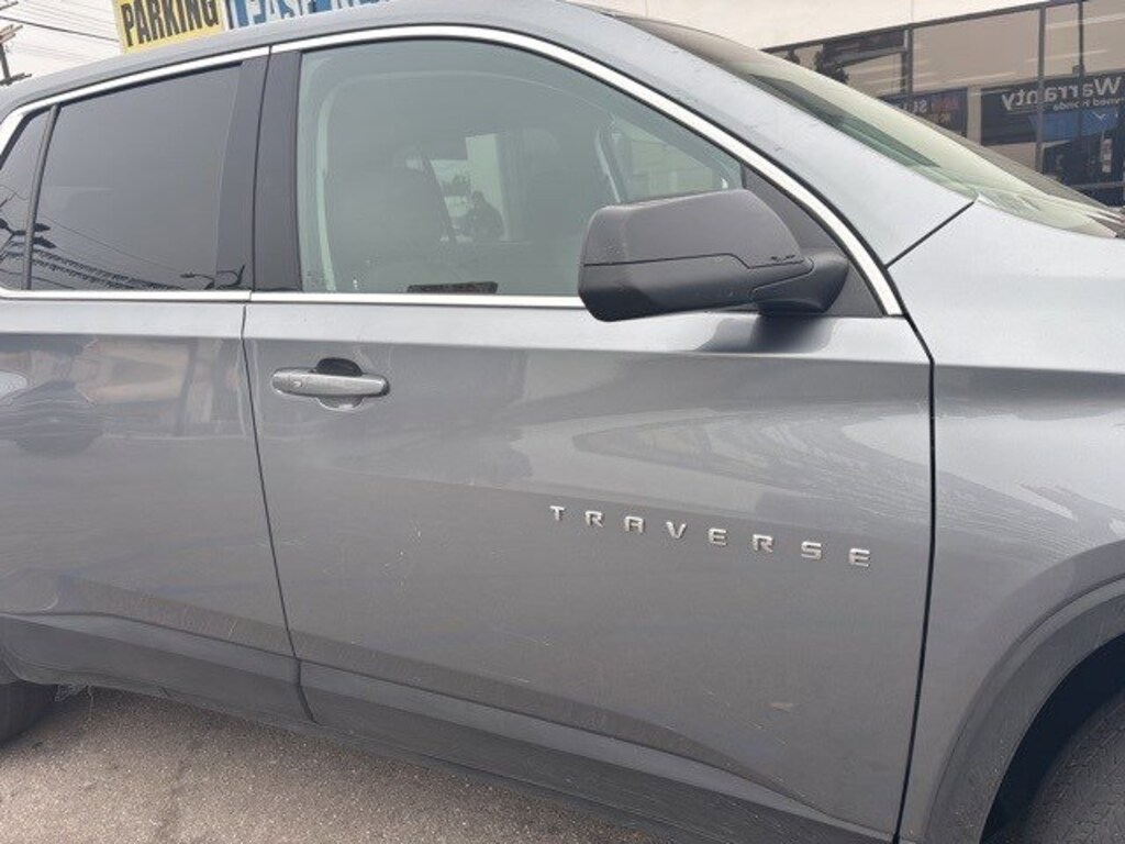 Used 2021 Chevrolet Traverse LS w/1LS SUV