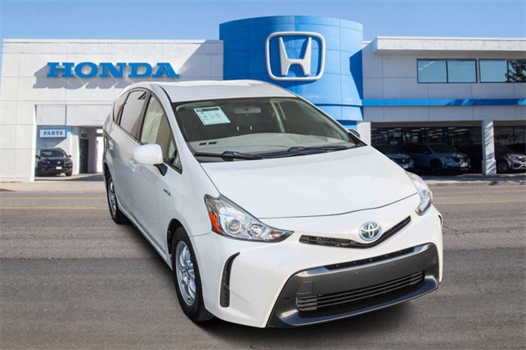 Used 2017 Toyota Prius v 5-Door Five Wagon