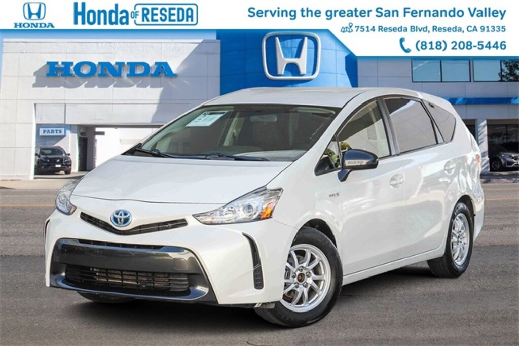 Used 2017 Toyota Prius v 5-Door Five Wagon