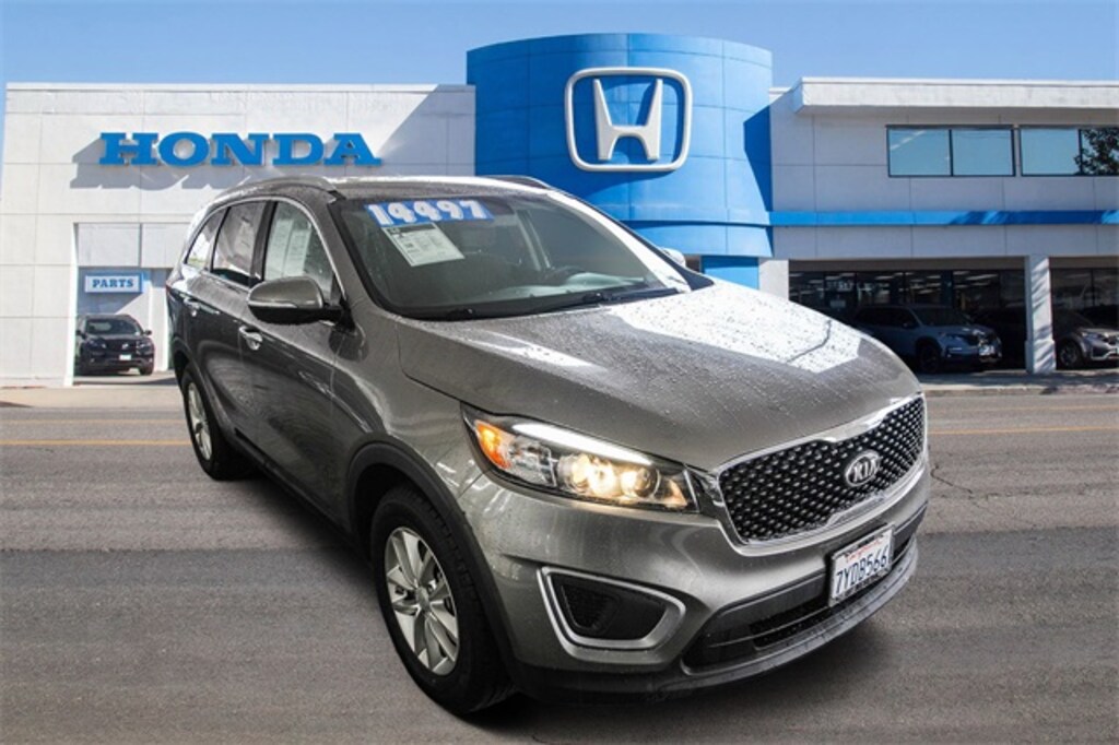 Used 2017 Kia Sorento 2.4L LX SUV