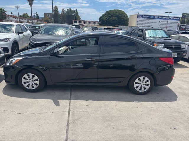 Used 2017 Hyundai Accent SE with VIN KMHCT4AE6HU387725 for sale in Wichita, KS