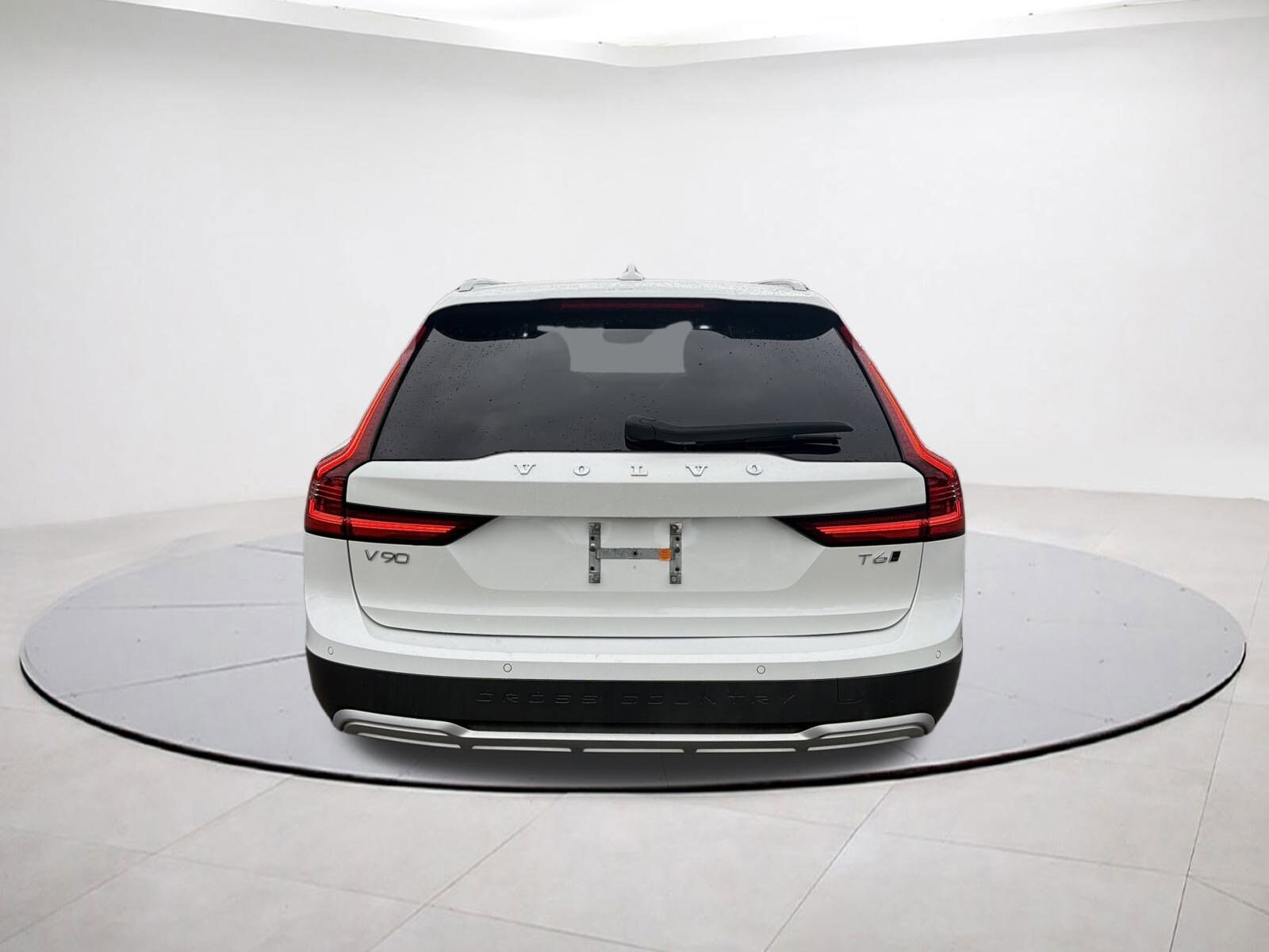 2021 Volvo V90 Cross Country T6 AWD photo 4