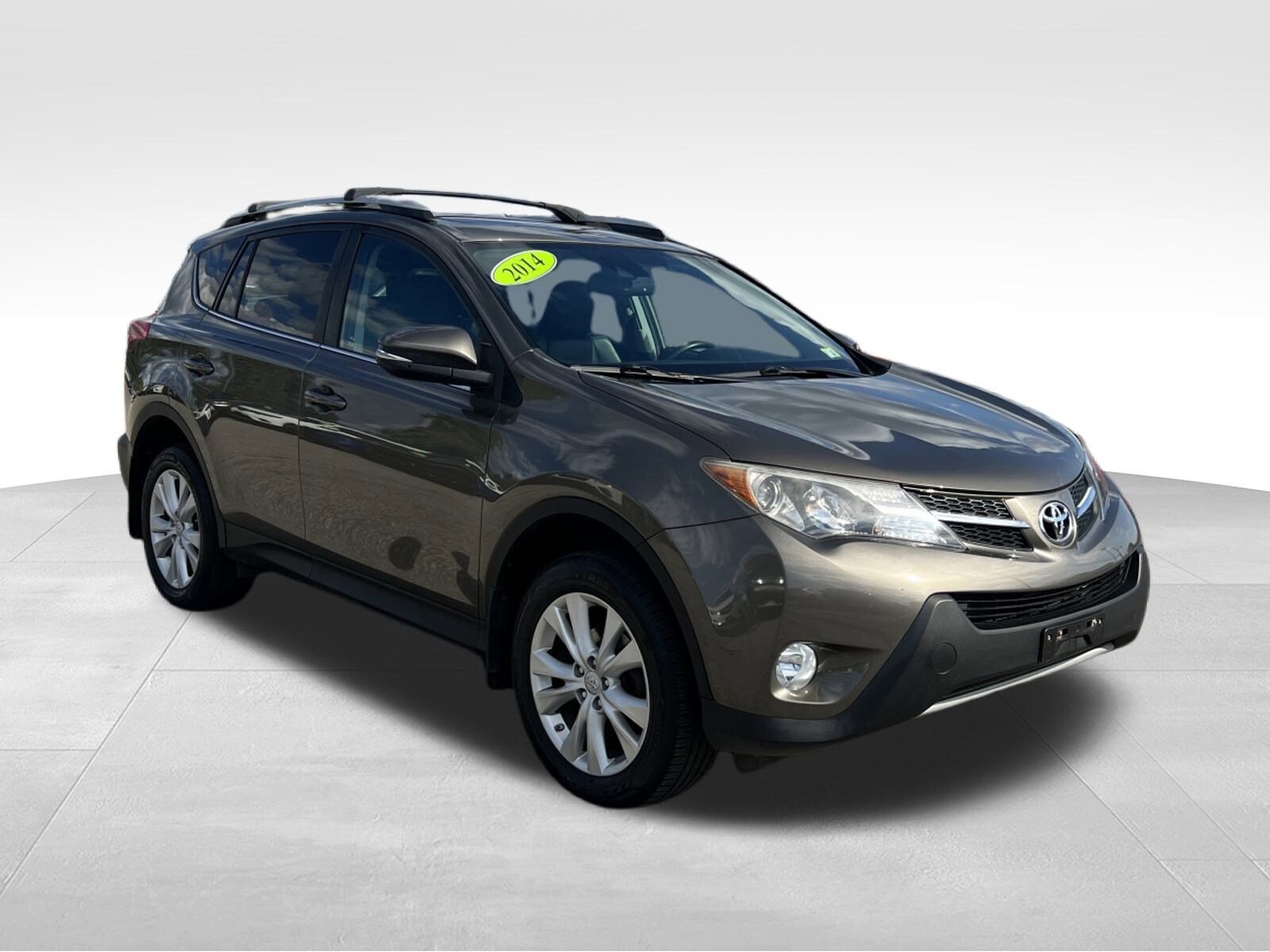 2014 Toyota RAV4 Limited photo 3