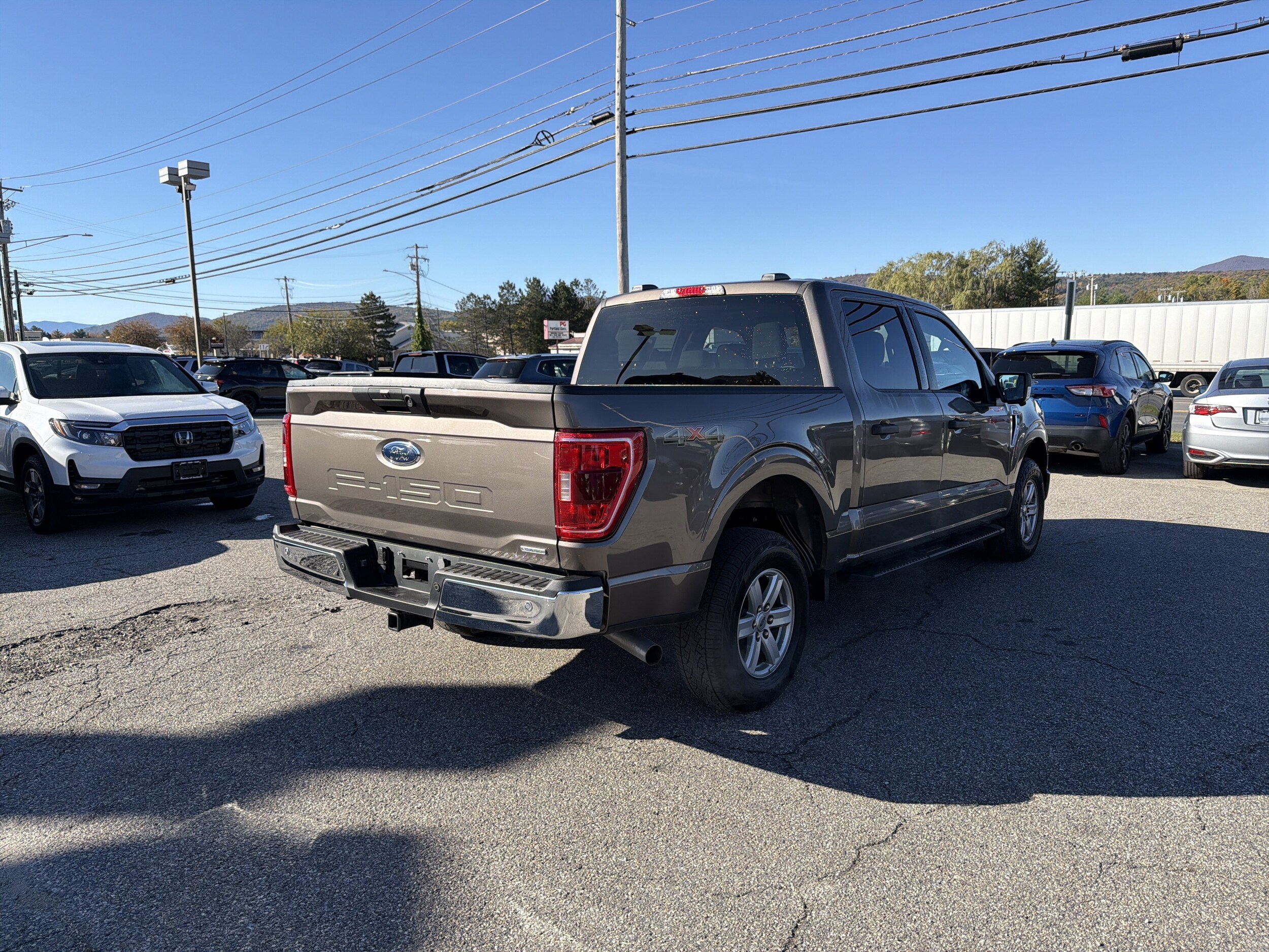 2023 Ford F-150 XLT photo 2