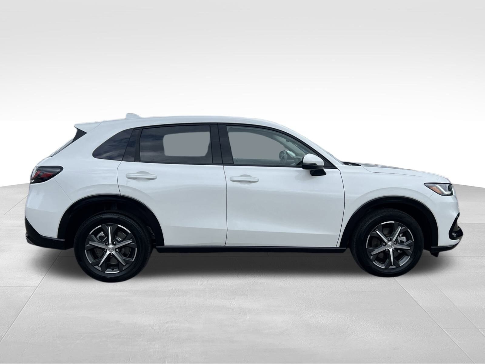 2025 Honda HR-V EX-L photo 4