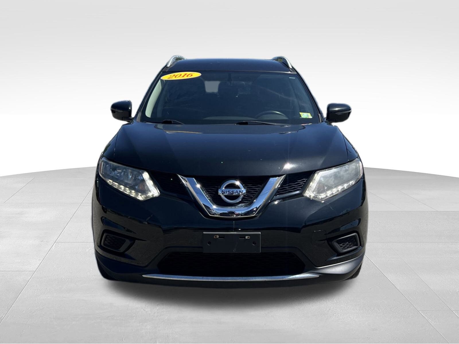 2016 Nissan Rogue AWD SV photo 2