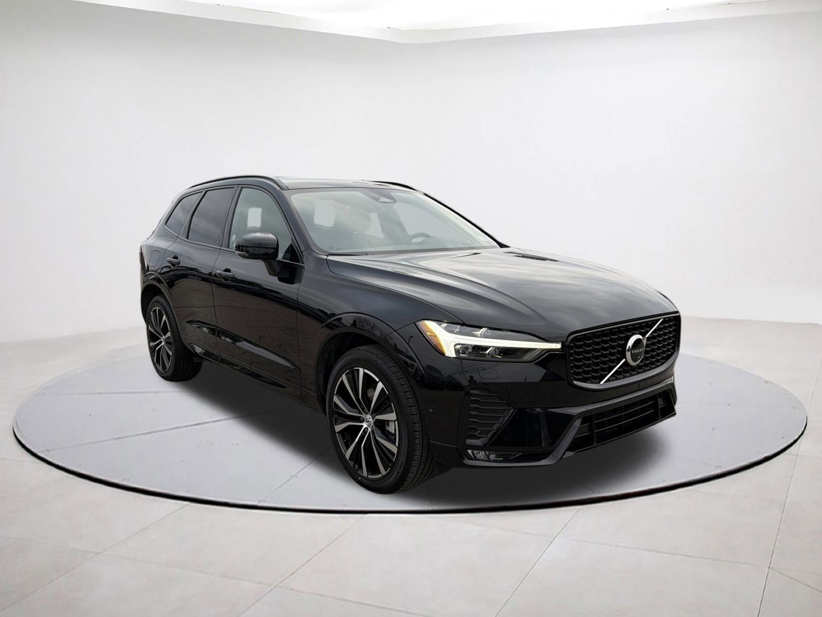 2025 Volvo XC60 B5 AWD Plus 