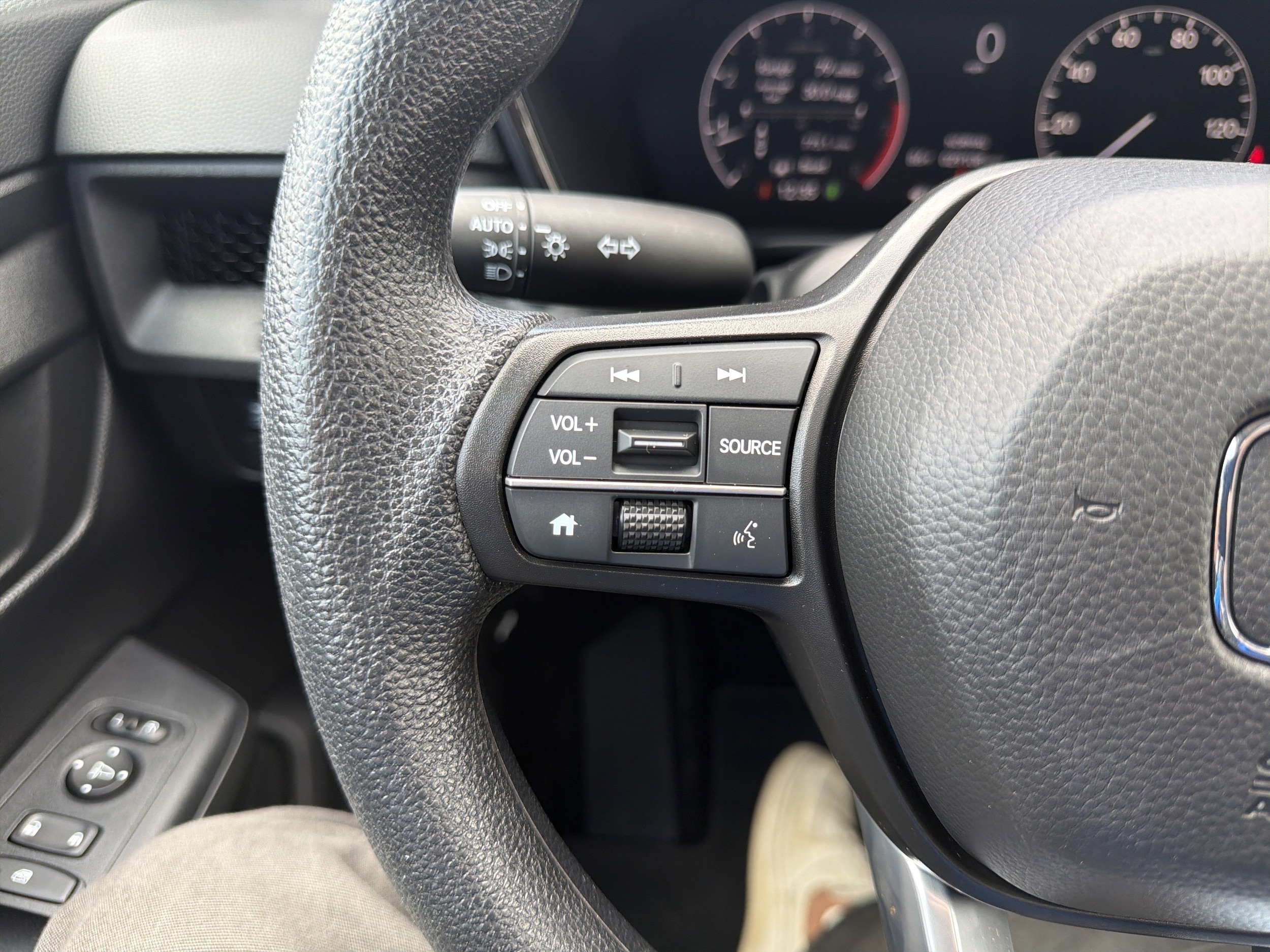 2025 Honda CR-V EX - Photo 20
