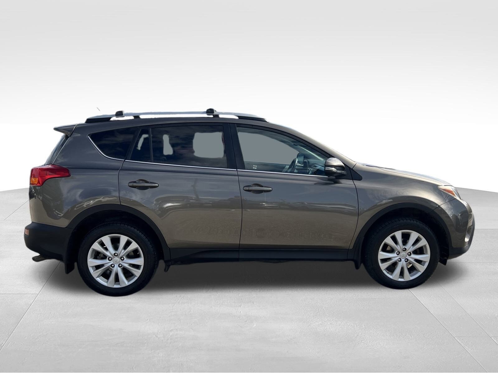 2014 Toyota RAV4 Limited photo 4